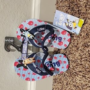 Toddler size 5/6 bluey flip flop. New